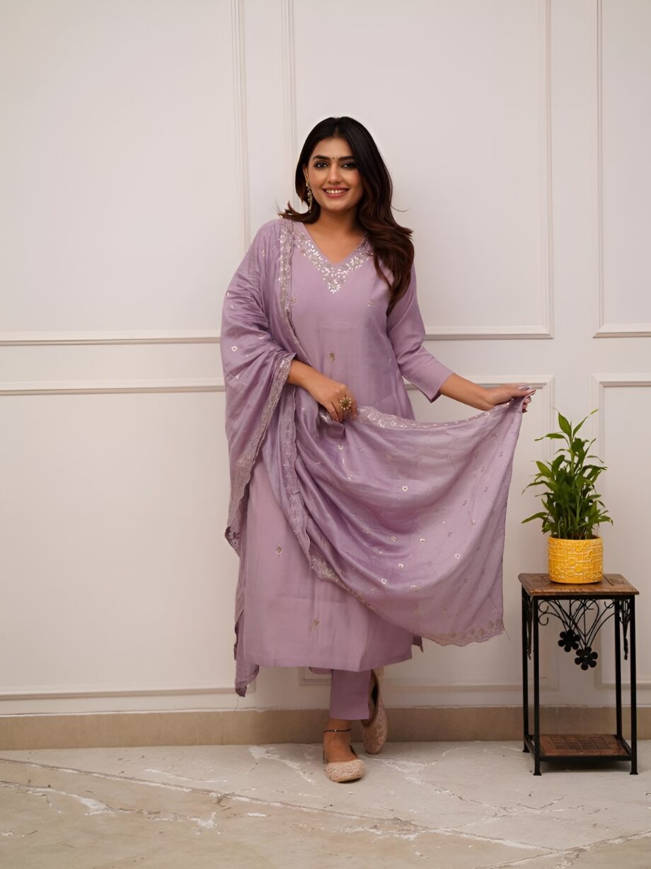 Thistle Roman Silk Embroidery Straight Suit Set